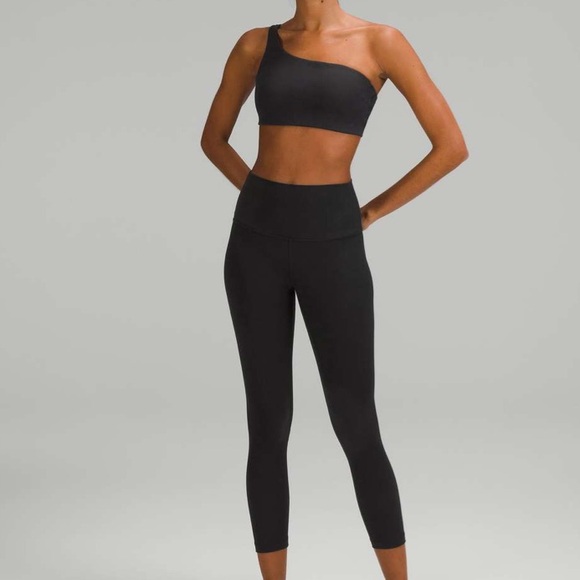 Lululemon Ribbed Nulu Asymmetrical Bra Light Support, A/B Cup in Black NWT Sz 10 - Picture 4 of 8
